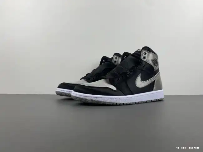 TBK Satin FD4810-010 Air WMNS OG Jordan 1 High Shadow 0405